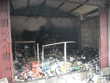 Cháy lớn ở chợ Xuân Đỉnh, Hà Nội - 3