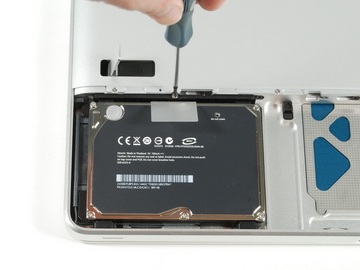 Khám phá bí mật bên trong MacBook Pro - 4