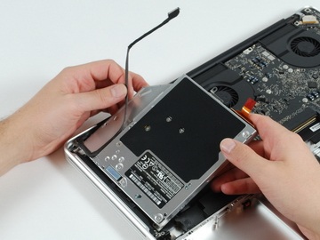 Khám phá bí mật bên trong MacBook Pro - 6