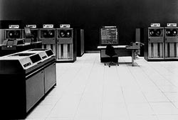 10 máy tính khởi đầu "cách mạng công nghệ" - 3