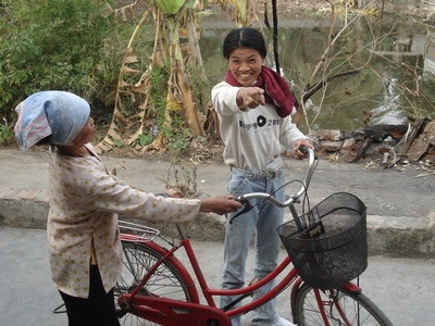 Bao nhiêu năm mẹ khóc, con cười - 2