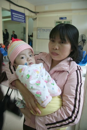 Gặp lại “cô bé xương thủy tinh đáng yêu” - 1 Gặp lại “cô bé xương thủy tinh đáng yêu” - 1
