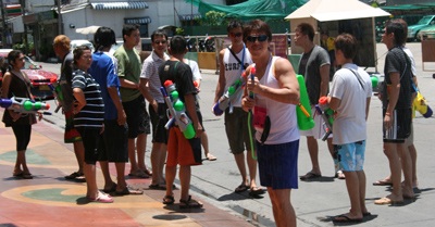 Người Thái Lan mất tết vì biểu tình - 3