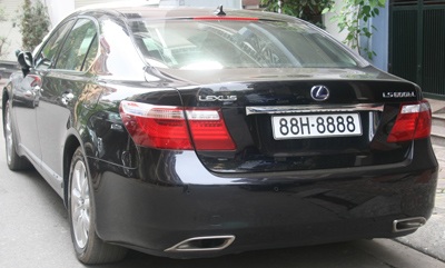 Thu hồi biển xe 88H-8888, kỷ luật cán bộ liên quan - 4 Thu hồi biển xe 88H-8888, kỷ luật cán bộ liên quan - 4