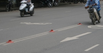 Phân làn đường kiểu “gài bẫy”  - 2