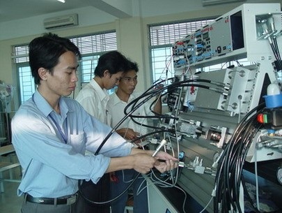 Cơ - Điện tử: Ngành “hot” trong vài năm tới - 1