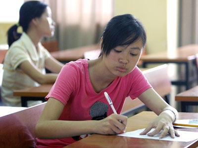 Nộp bản sao bằng tốt nghiệp cùng hồ sơ ĐKDT? - 1 Nộp bản sao bằng tốt nghiệp cùng hồ sơ ĐKDT? - 1