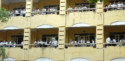 “Lên cấp 3 rồi, tớ sợ lắm” - 1