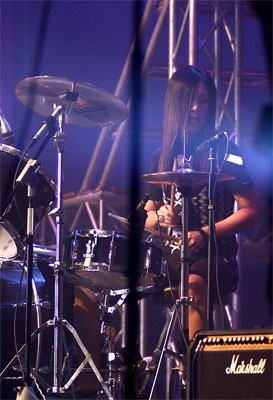 Cô nàng “lười đủ thứ” chỉ chăm “chơi” - 2