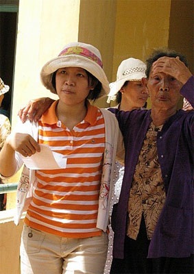 “Thay vì mình đi chơi…” - 1