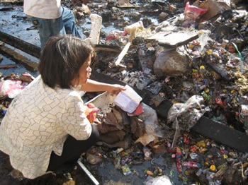 Nhiều gia đình khốn đốn sau vụ cháy chợ Bình Tây - 1