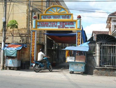 Tiết lộ về những người ghi thước phim bạo hành chấn động - 2