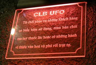 Khám xét tổng thể vũ trường UFO  - 2