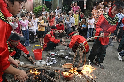 Độc đáo cuộc thi thổi cơm, luộc gà - 6 Độc đáo cuộc thi thổi cơm, luộc gà - 6