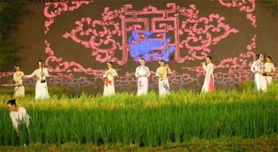 Đêm chia tay mộc mạc và giản dị - 6