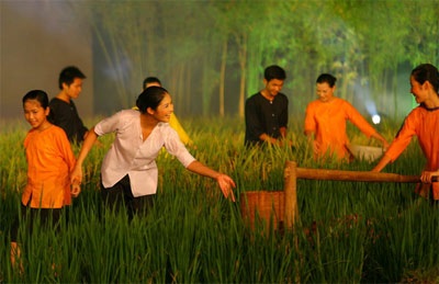 Đêm chia tay mộc mạc và giản dị - 4