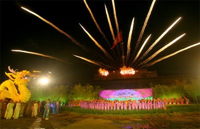 Đêm chia tay mộc mạc và giản dị - 16