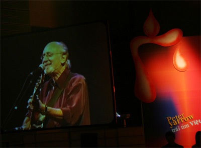 Peter Yarrow - Đêm nhạc kết nối trái tim - 1 Peter Yarrow - Đêm nhạc kết nối trái tim - 1