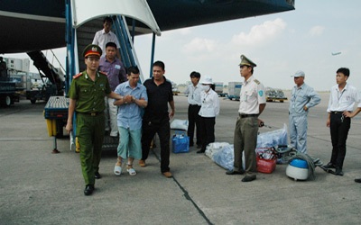 Cuộc truy lùng sát thủ máu lạnh có thú chơi chim cảnh - 1 Cuộc truy lùng sát thủ máu lạnh có thú chơi chim cảnh - 1