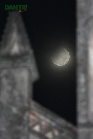 Đêm qua nguyệt thực... - 3 Đêm qua nguyệt thực... - 3