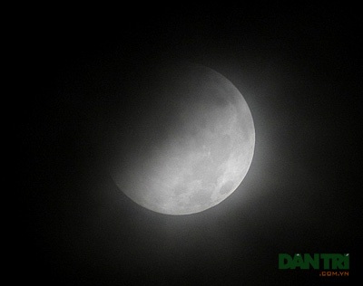 Đêm qua nguyệt thực... - 4 Đêm qua nguyệt thực... - 4