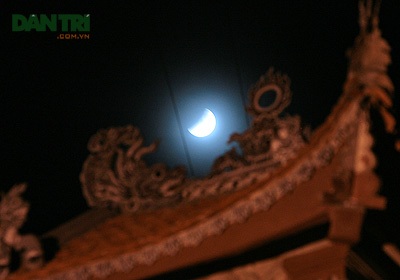 Đêm qua nguyệt thực... - 5 Đêm qua nguyệt thực... - 5