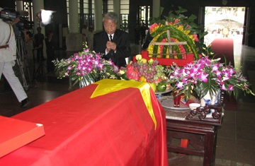 Lễ viếng Thượng tướng, Giáo sư Hoàng Minh Thảo - 5