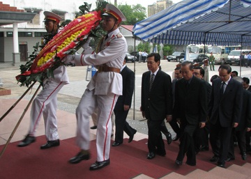 Lễ viếng Thượng tướng, Giáo sư Hoàng Minh Thảo - 2