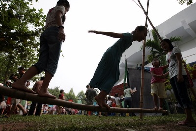 Trò chơi dân gian: Vô cùng khác lạ và thú vị! - 13 Trò chơi dân gian: Vô cùng khác lạ và thú vị! - 13