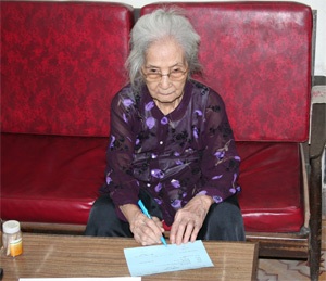 Bạn đọc góp sức cứu trợ nạn nhân vụ sập cầu và bão lụt (9, 10, 11/10) - 2 Bạn đọc góp sức cứu trợ nạn nhân vụ sập cầu và bão lụt (9, 10, 11/10) - 2