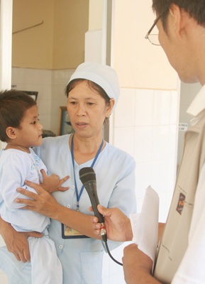 Ngày mai, bé Hảo về trại trẻ mồ côi  - 9