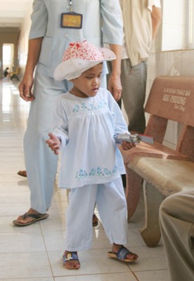 Ngày mai, bé Hảo về trại trẻ mồ côi  - 5