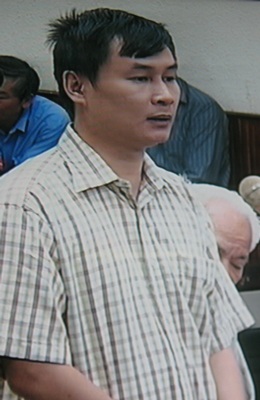 Ông Nguyễn Việt Chiến bị phạt 2 năm tù giam - 1