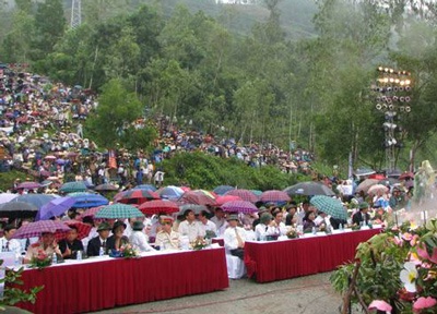 Hoành tráng lễ kỷ niệm Truông Bồn - 1