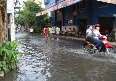 TPHCM: Triều cường cao nhất trong 49 năm qua - 4