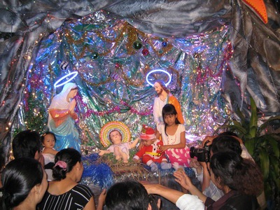 TPHCM rực rỡ sắc màu đêm Giáng sinh - 5 TPHCM rực rỡ sắc màu đêm Giáng sinh - 5