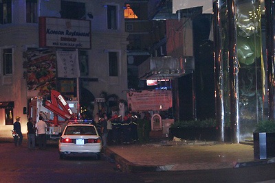 Sập trần tại sảnh khách sạn Caravelle TPHCM - 3