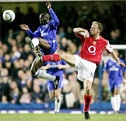 Hoà Arsenal 0-0: Chelsea đã gần như vô địch - 1