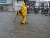 Hà Nội: Mưa rất to, đường ngập cục bộ - 3