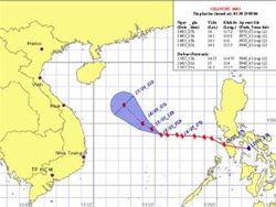Không có chuyện bão Chanchu "đột ngột đổi hướng" - 4