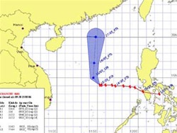 Không có chuyện bão Chanchu "đột ngột đổi hướng" - 6