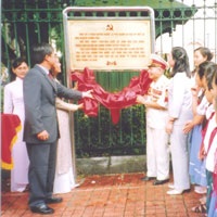 Gắn biển Di tích lịch sử cách mạng cho Bắc Bộ Phủ - 1 Gắn biển Di tích lịch sử cách mạng cho Bắc Bộ Phủ - 1