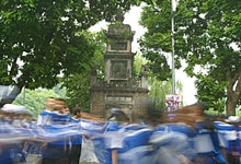 Đi bộ vì trẻ em nghèo hiếu học - 8