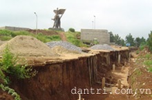 Tượng đài Điện Biên Phủ đã… lên “mốc”! - 4 Tượng đài Điện Biên Phủ đã… lên “mốc”! - 4