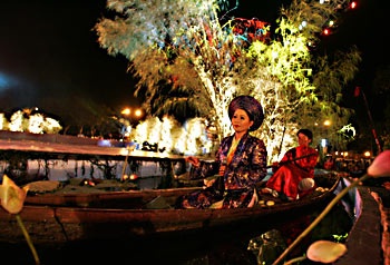 Đêm lung linh sắc màu văn hoá - 2 Đêm lung linh sắc màu văn hoá - 2