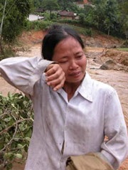 Tìm thấy 25 xác trong số 54 người mất tích ở Yên Bái - 1