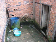 Bạo lực hoành hành ở làng đại học Thủ Đức - 1