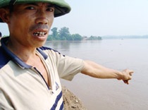 Phú Thọ: Sạt lở bờ sông, dân kêu trời - 1