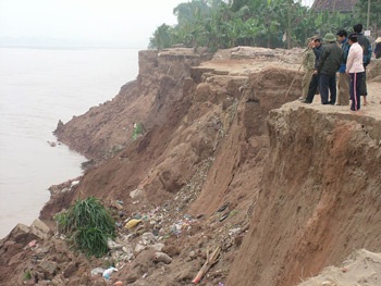Tản Hồng những ngày đất lở - 2 Tản Hồng những ngày đất lở - 2