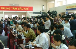 Không khí chính trị sẽ ngày càng dân chủ - 1 Không khí chính trị sẽ ngày càng dân chủ - 1